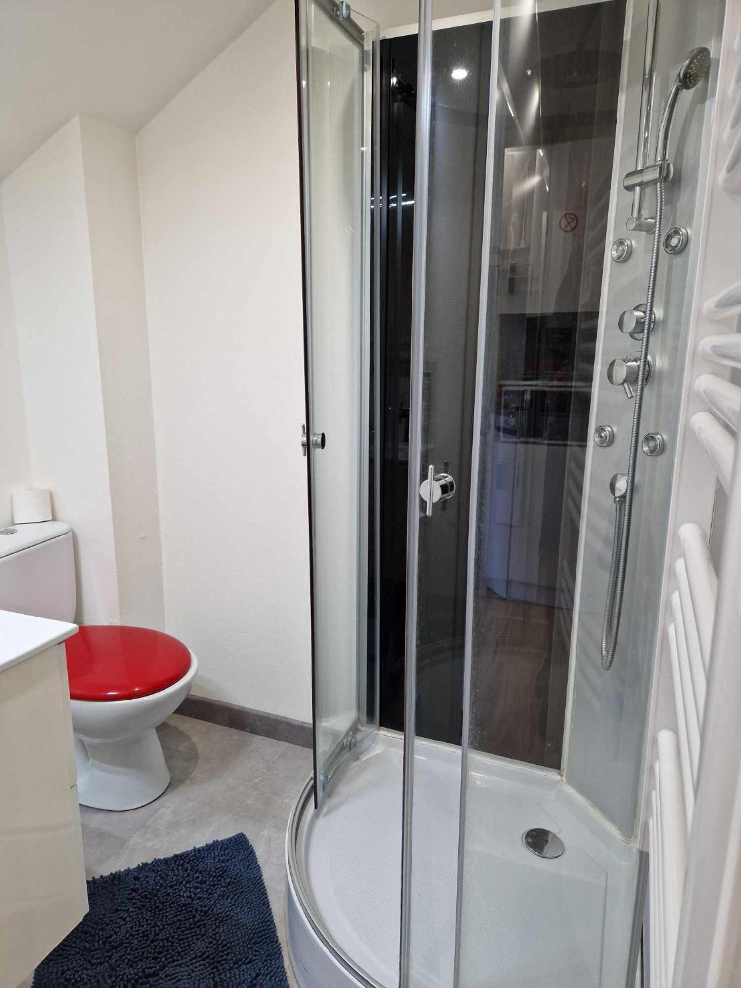 09 - Joli Studio Avec 2 Lits, Logement Tout Equipe Pour 1, 2 Ou 3 Personnes Maximum, Vue Sur Parc Arbore, Parking Privatif Gratuit, Grand Fourgon Possible, Tout Le Linge De Maison Est Fourni Razac-sur-lʼIsle Buitenkant foto