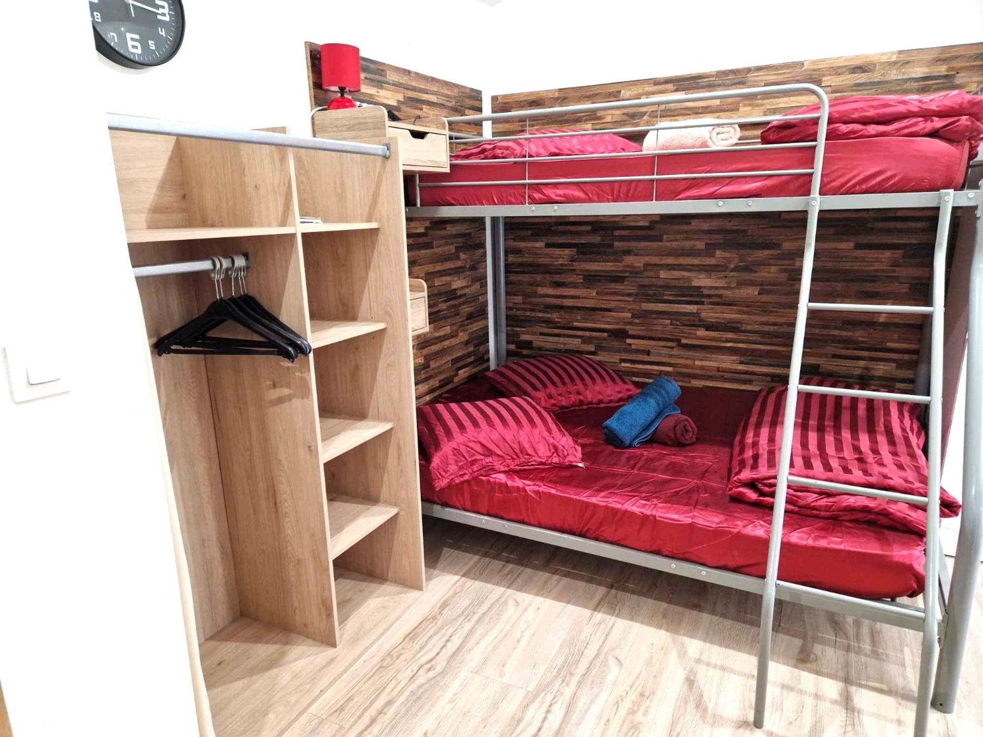 09 - Joli Studio Avec 2 Lits, Logement Tout Equipe Pour 1, 2 Ou 3 Personnes Maximum, Vue Sur Parc Arbore, Parking Privatif Gratuit, Grand Fourgon Possible, Tout Le Linge De Maison Est Fourni Razac-sur-lʼIsle Buitenkant foto